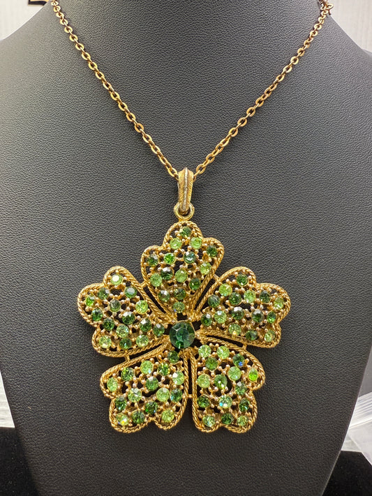 Vintage Uranium Glass Pendant and Gold Tone necklace #21