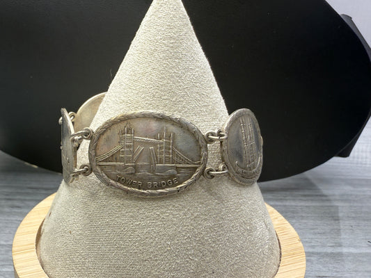 Vintage Sterling England Landmarks Sterling Traveler Link Bracelet 7.25"